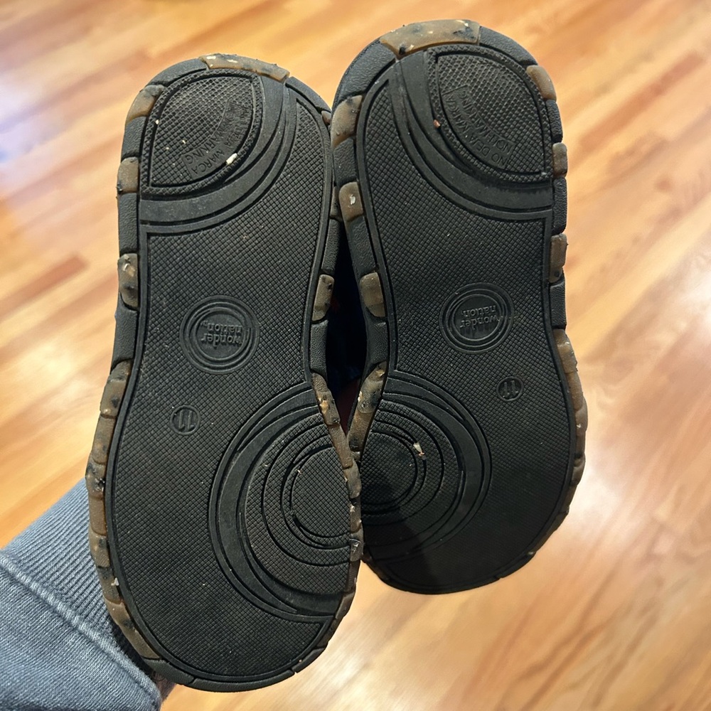 Sandals - Picture 6 of 8